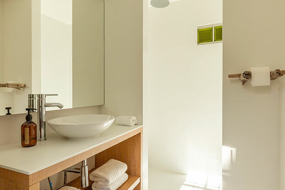24 - Villa Saint Roch: Villa: Bathroom