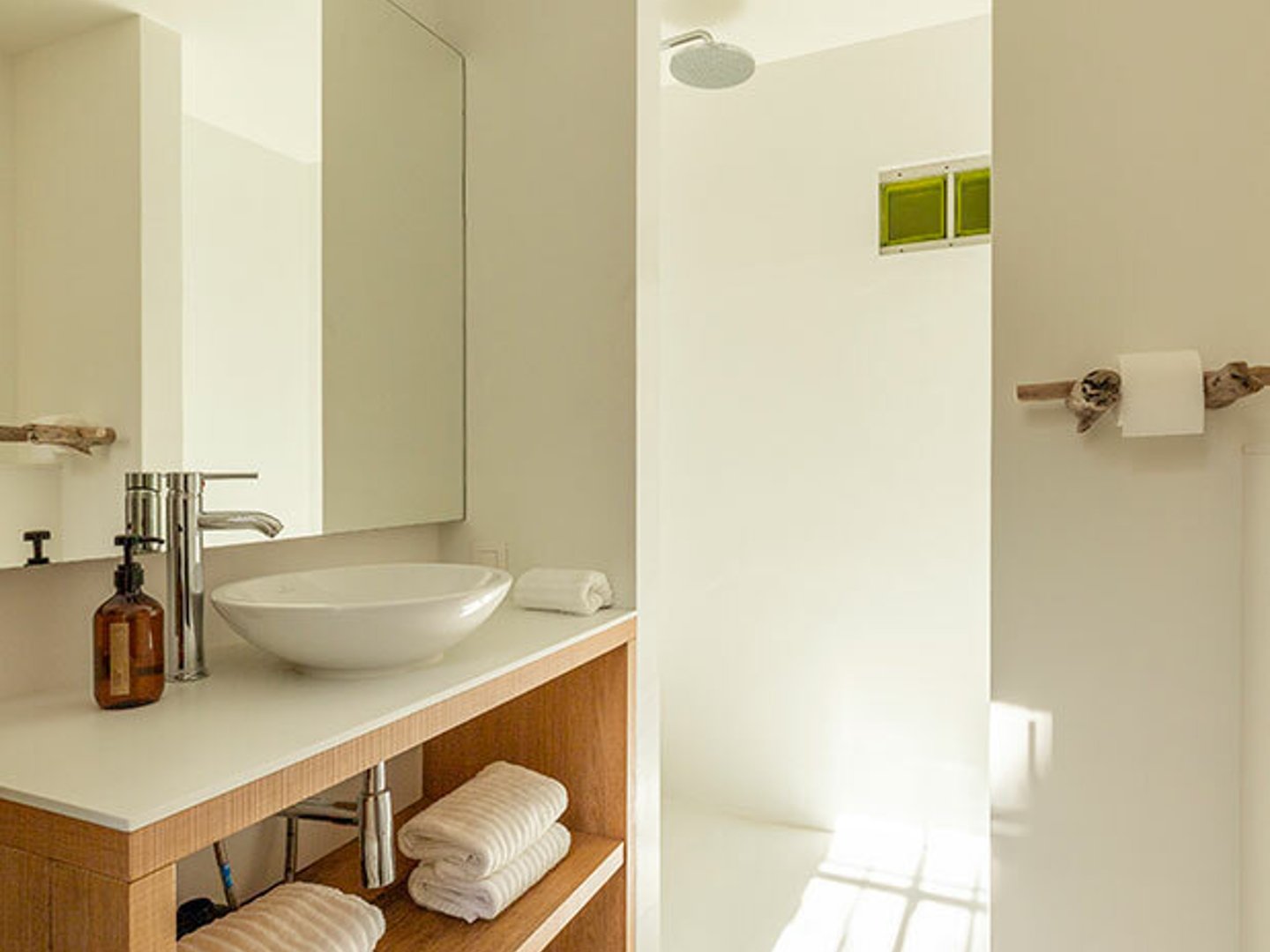 24 - Villa Saint Roch: Villa: Bathroom