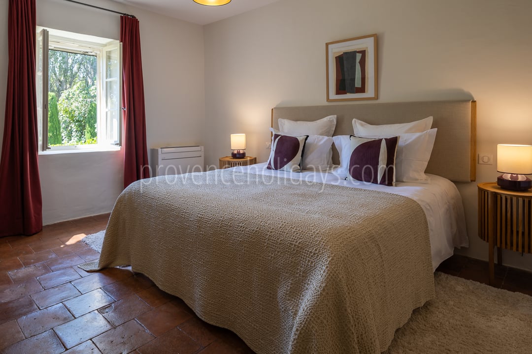 11 - Le Mas des Magnans: Villa: Bedroom