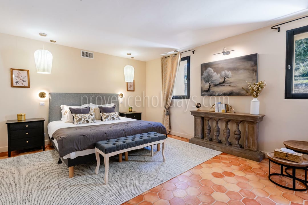 6 - Mas Sylvania: Villa: Bedroom