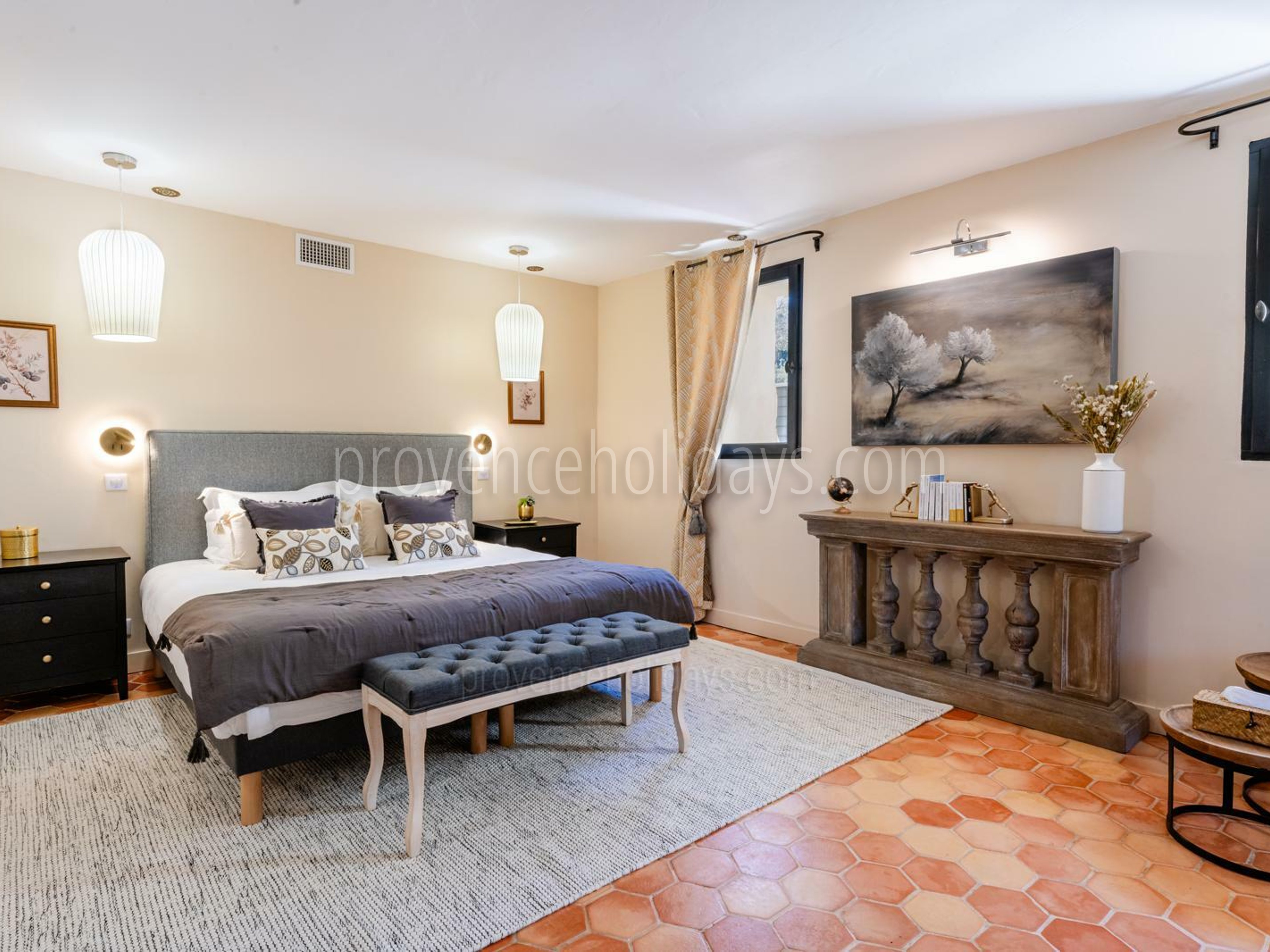 6 - Mas Sylvania: Villa: Bedroom