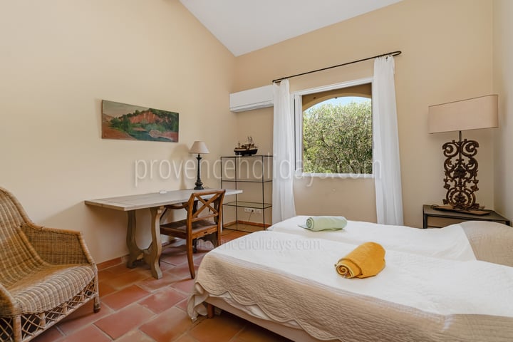 17 - Villa Serena: Villa: Bedroom