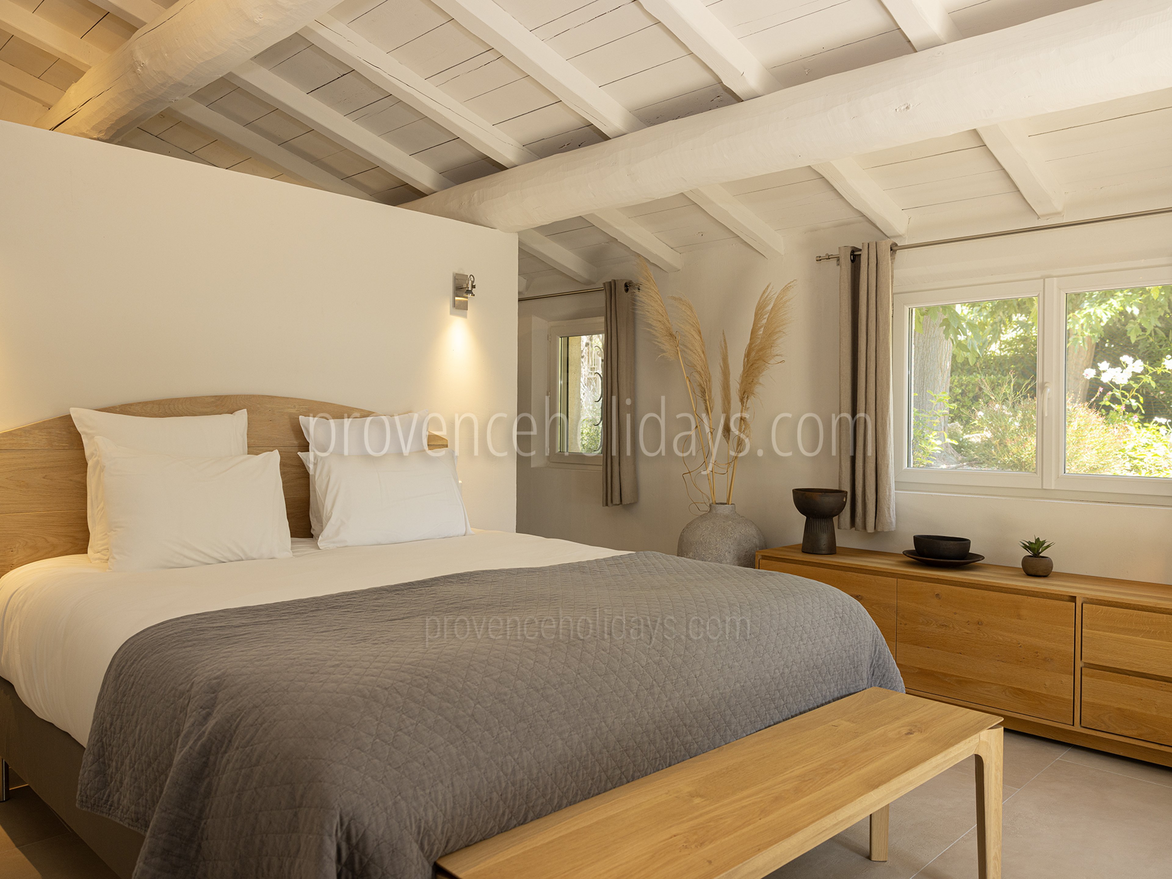 20 - Le Mas des Lauriers: Villa: Bedroom