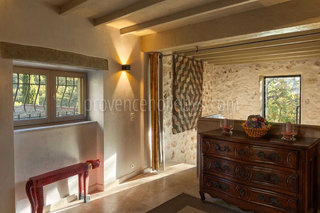 21 - Domaine Three Lakes: Villa: Interior