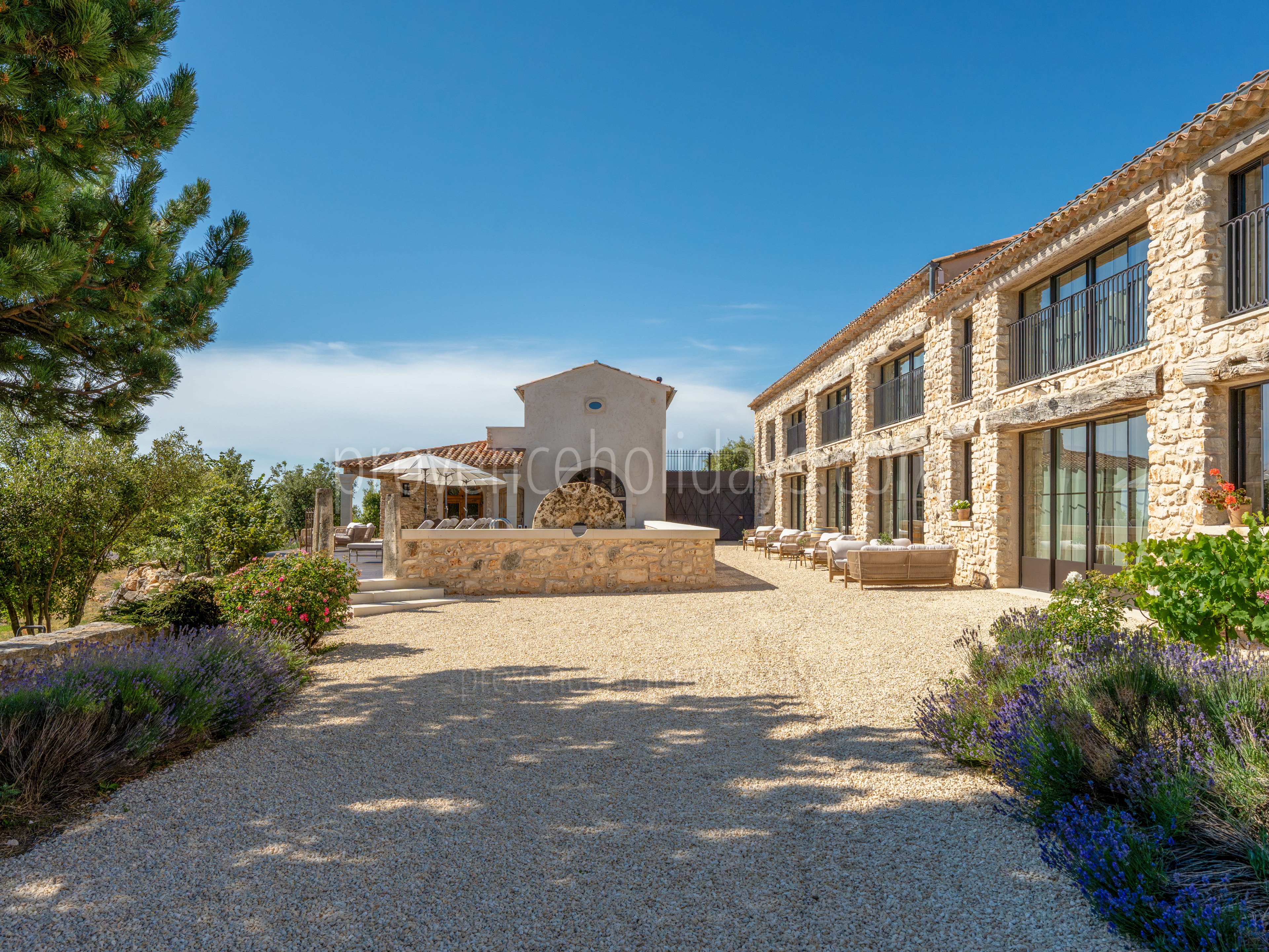70 - Domaine Château du Bois: Villa: Exterior