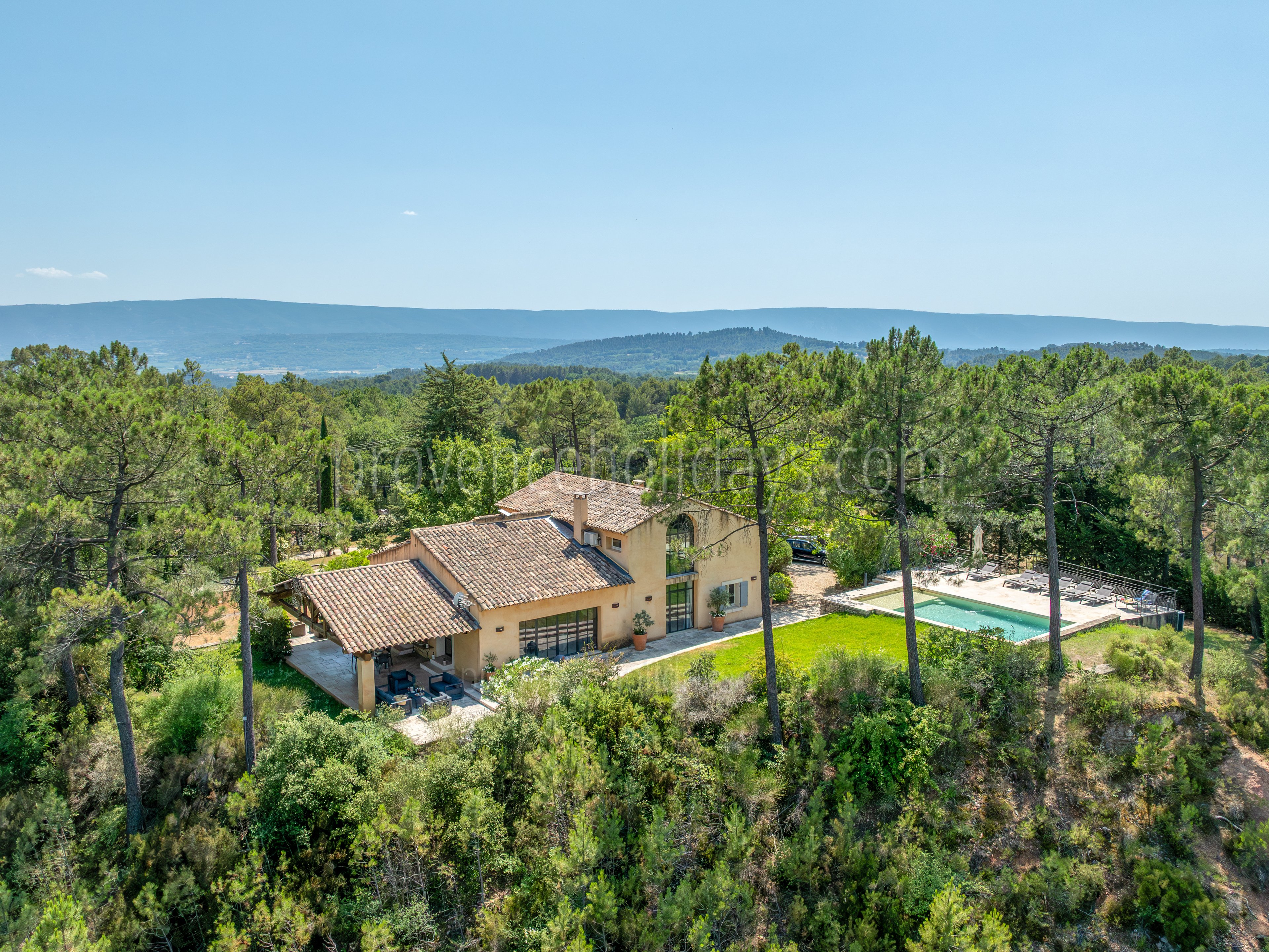 18 - La Maison des Ocres: Villa: Exterior