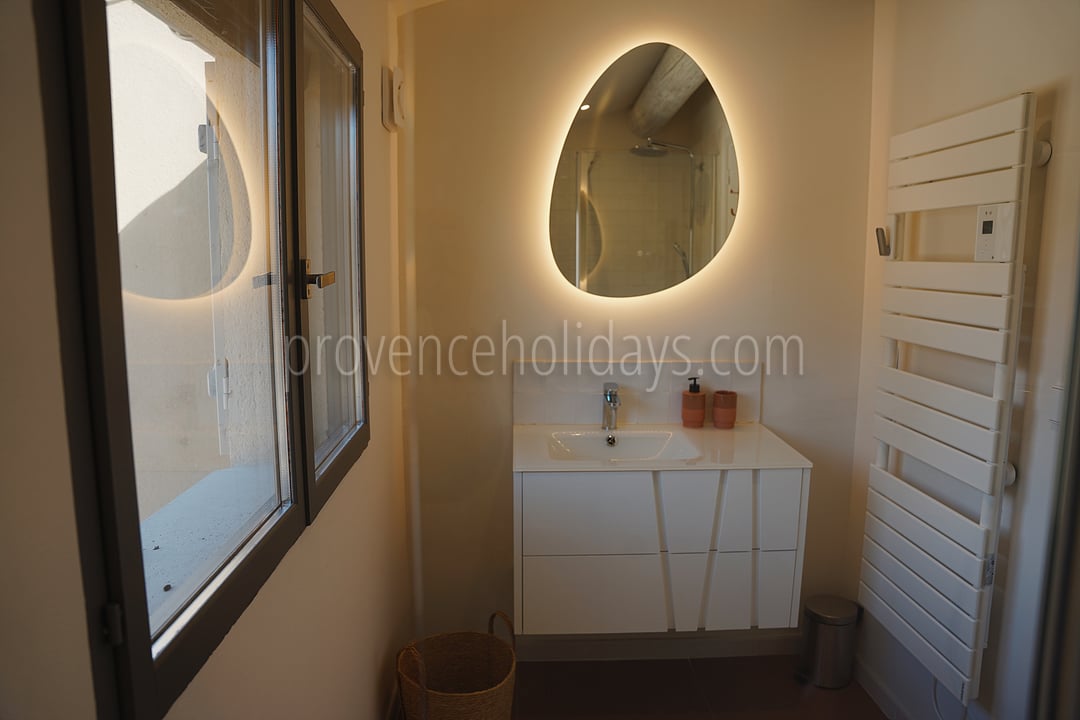 14 - Mas Trabail: Villa: Bathroom