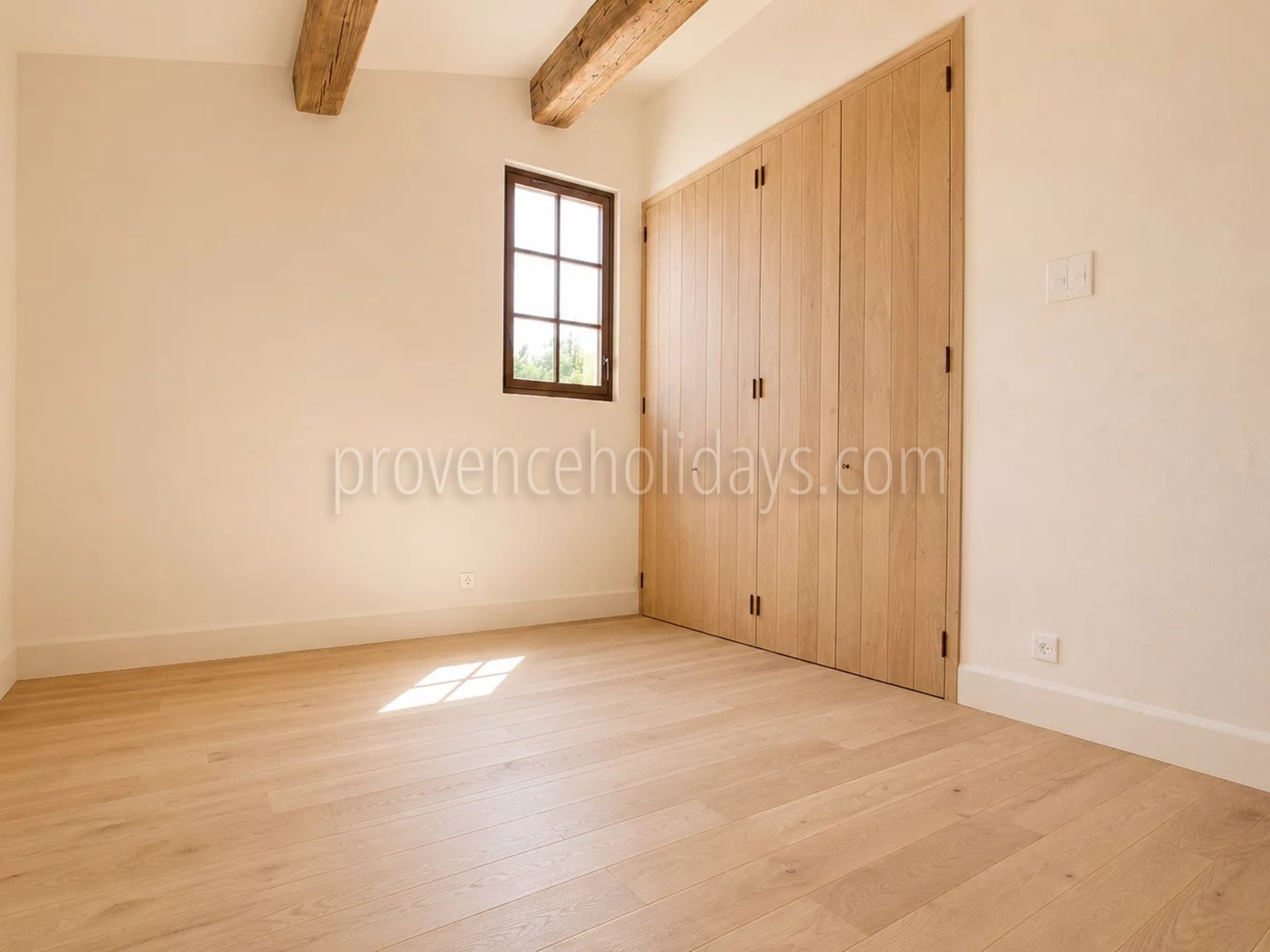 21 - Mas contemporain à Eygalières: Villa: Interior
