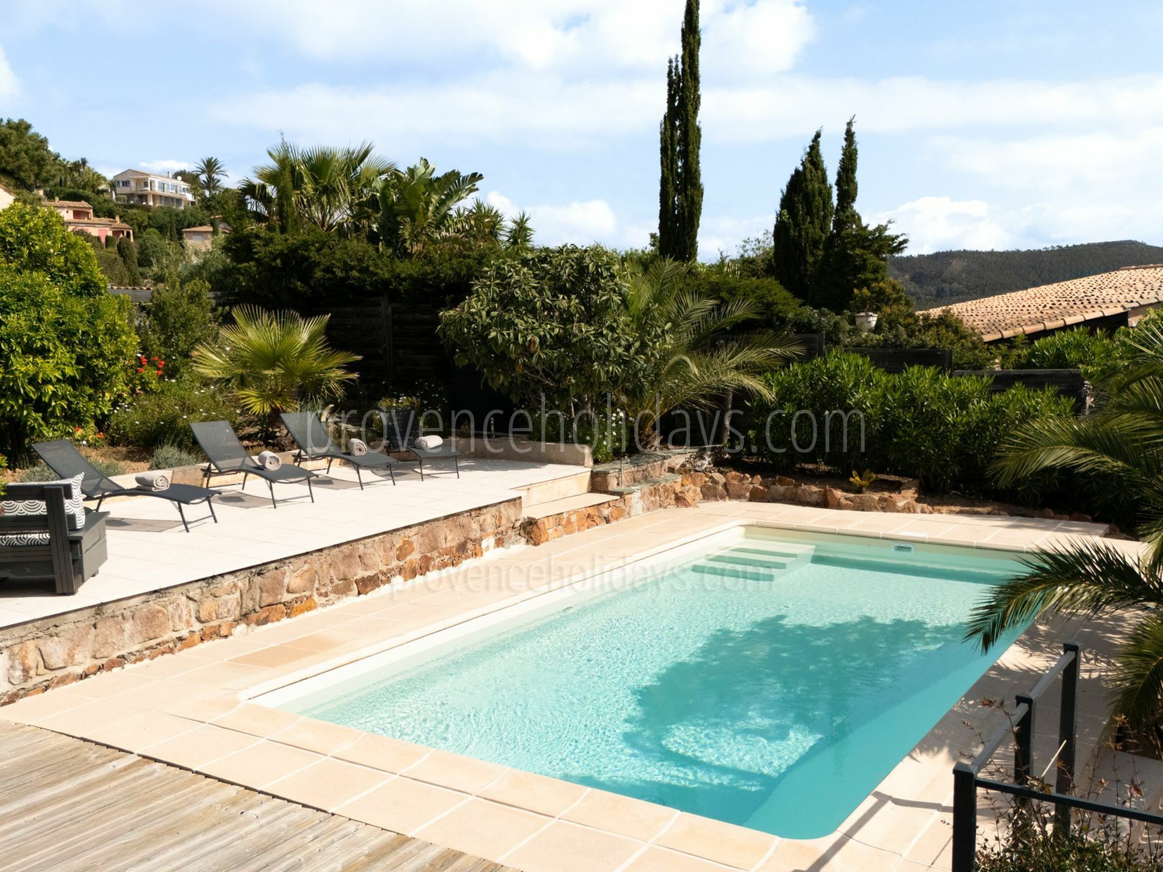 6 - Villa Trayas: Villa: Pool