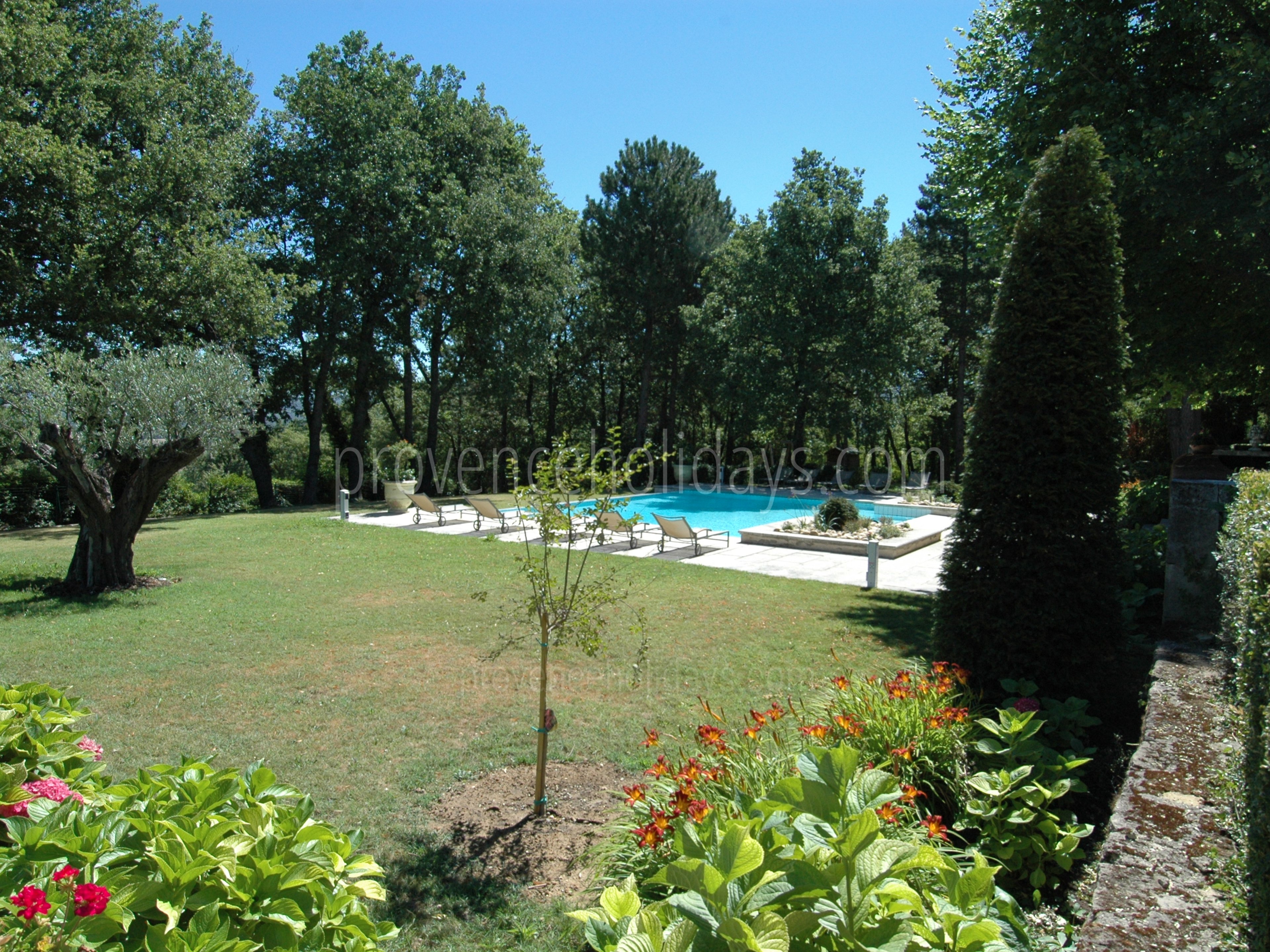 9 - Bastide Lacoste: Villa: Exterior