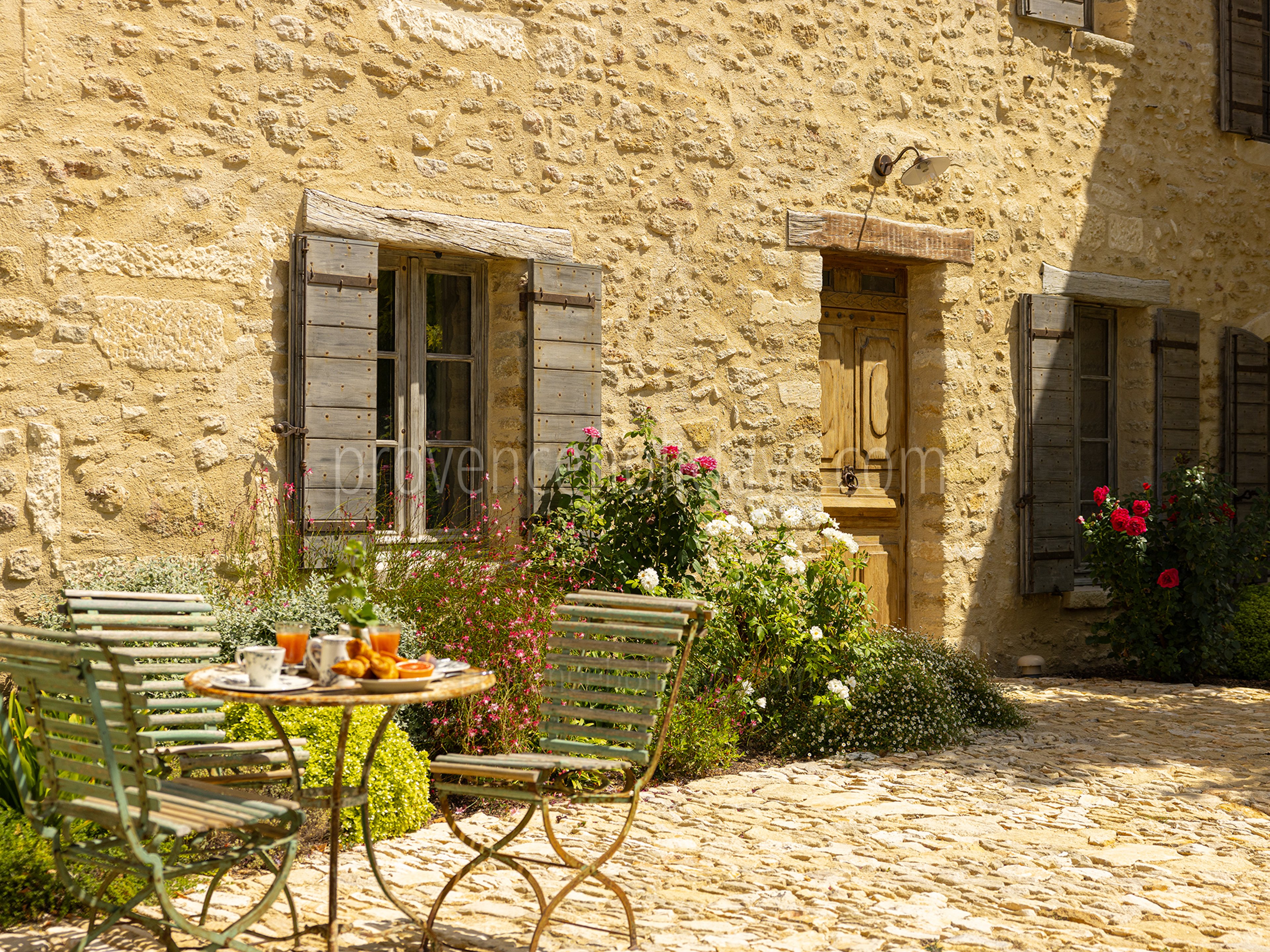 55 - Grand Mas d\'Oppède: Villa: Exterior