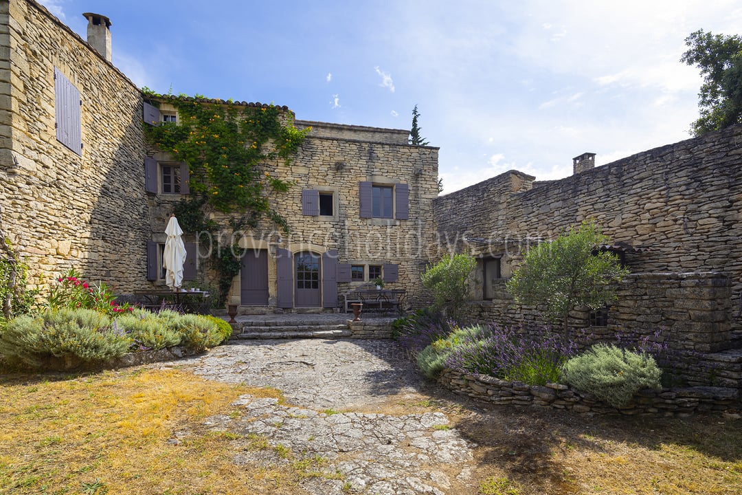 10 - La Garrigue: Villa: Exterior
