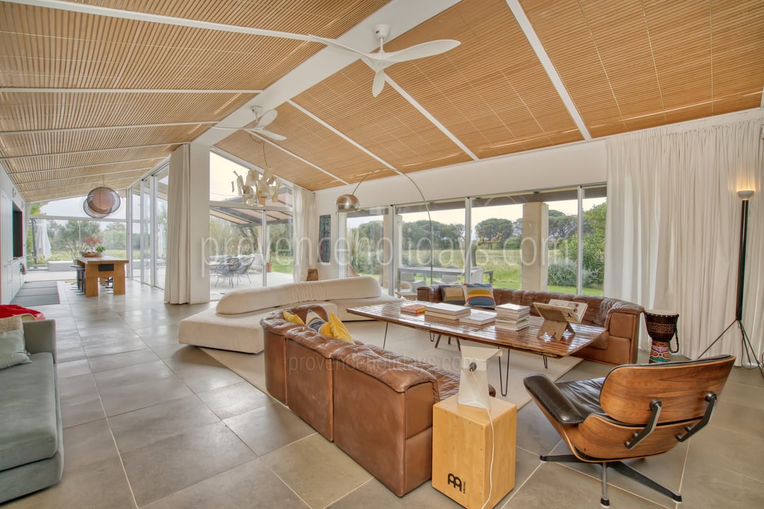 21 - Refuge d\'Azur: Villa: Interior
