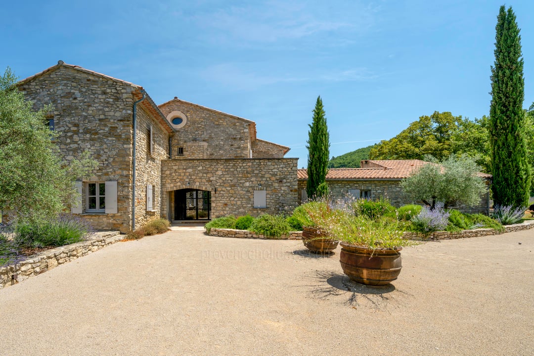 38 - Mas de Saint-Jean: Villa: Exterior