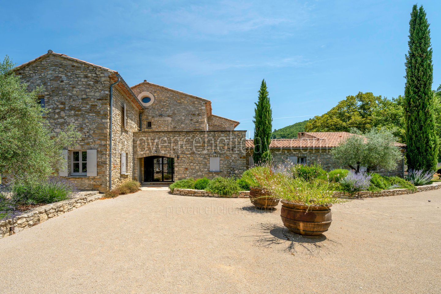 38 - Mas de Saint-Jean: Villa: Exterior