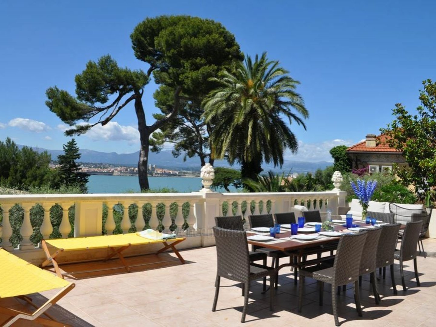 5 - Villa Cap d\'Antibes: Villa: Exterior