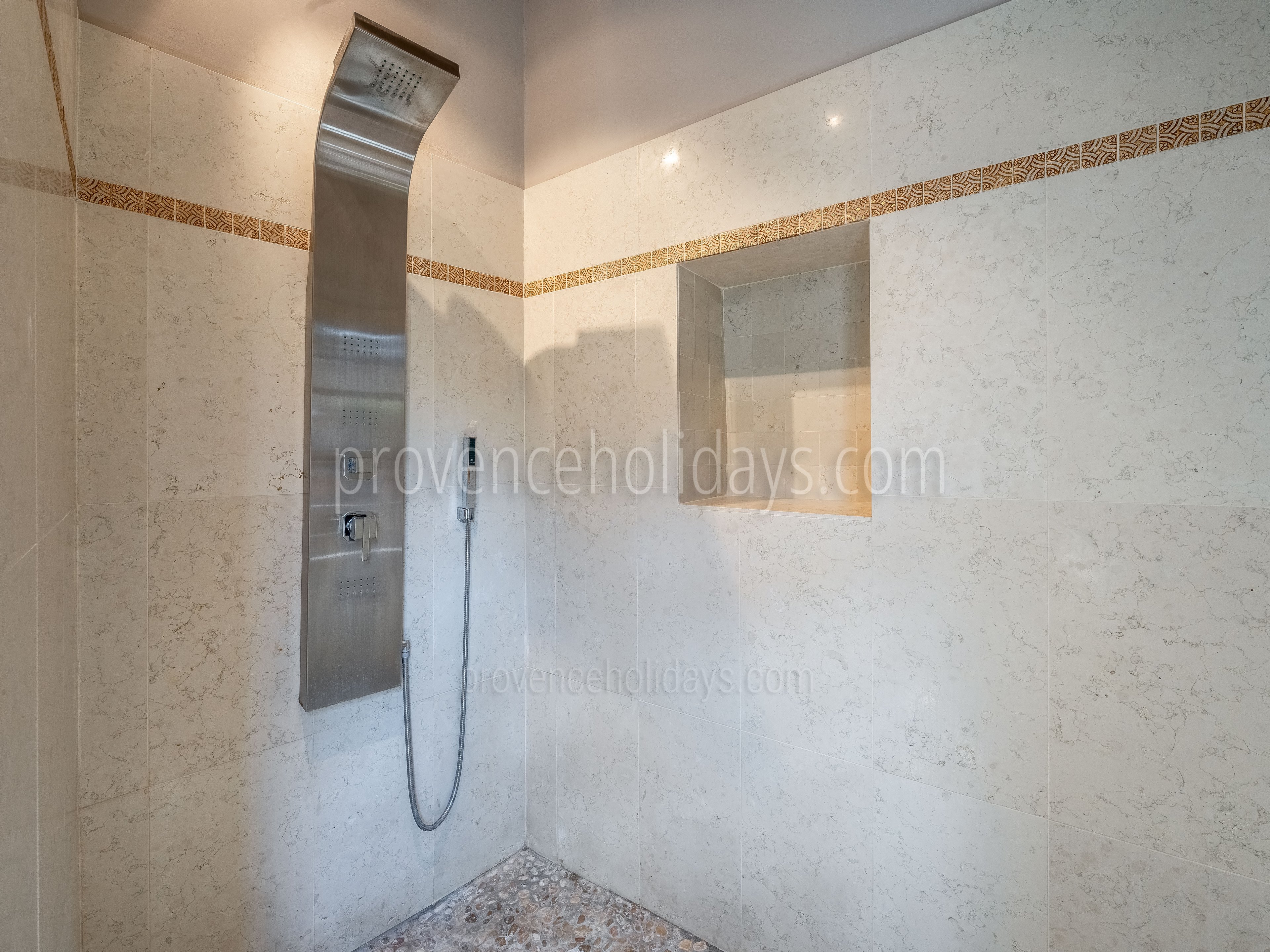 44 - Mas Lou Miradou: Villa: Bathroom