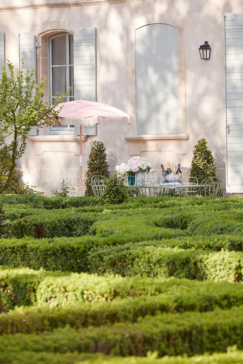 7 - Bastide des Alpilles: Villa: Exterior
