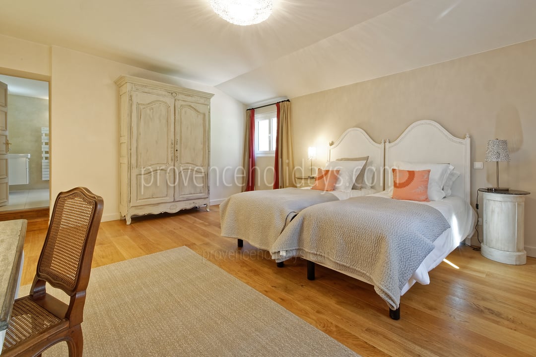 13 - Villa Garrigue: Villa: Bedroom