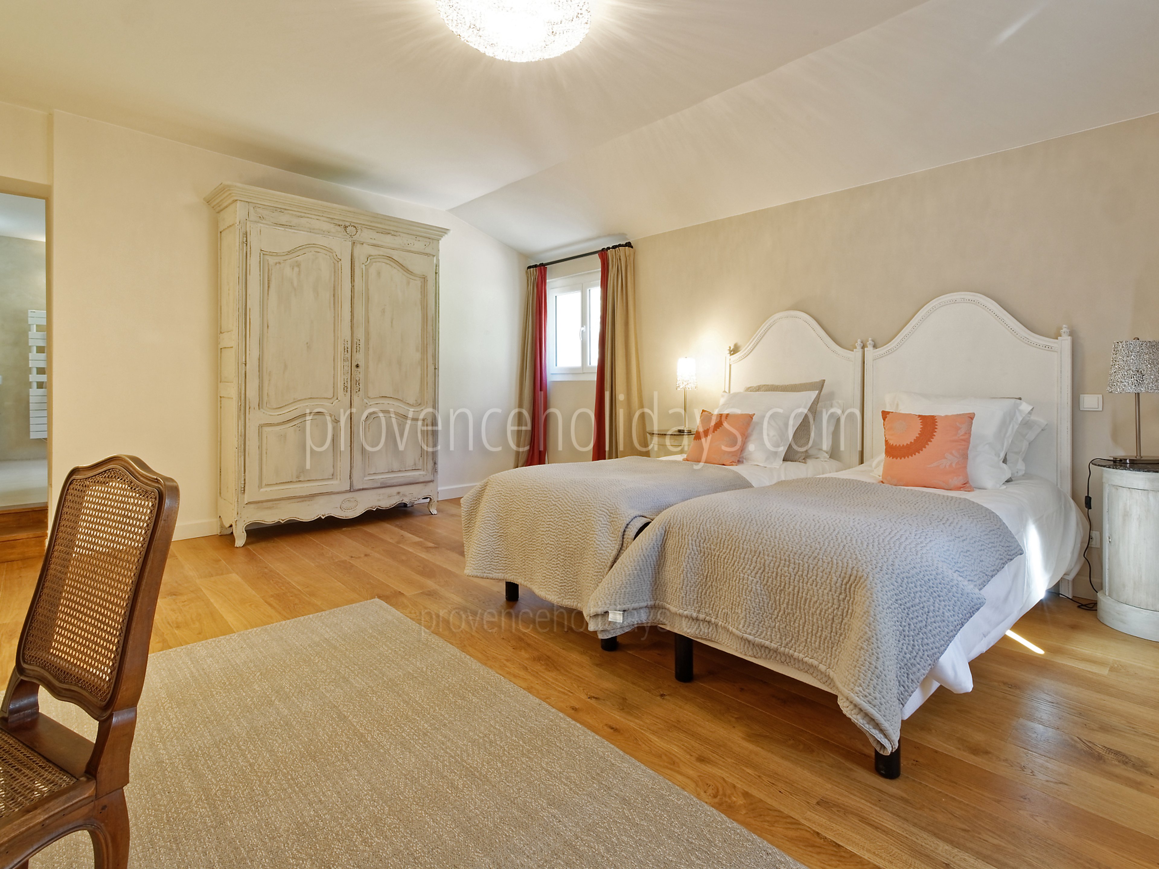 13 - Villa Garrigue: Villa: Bedroom