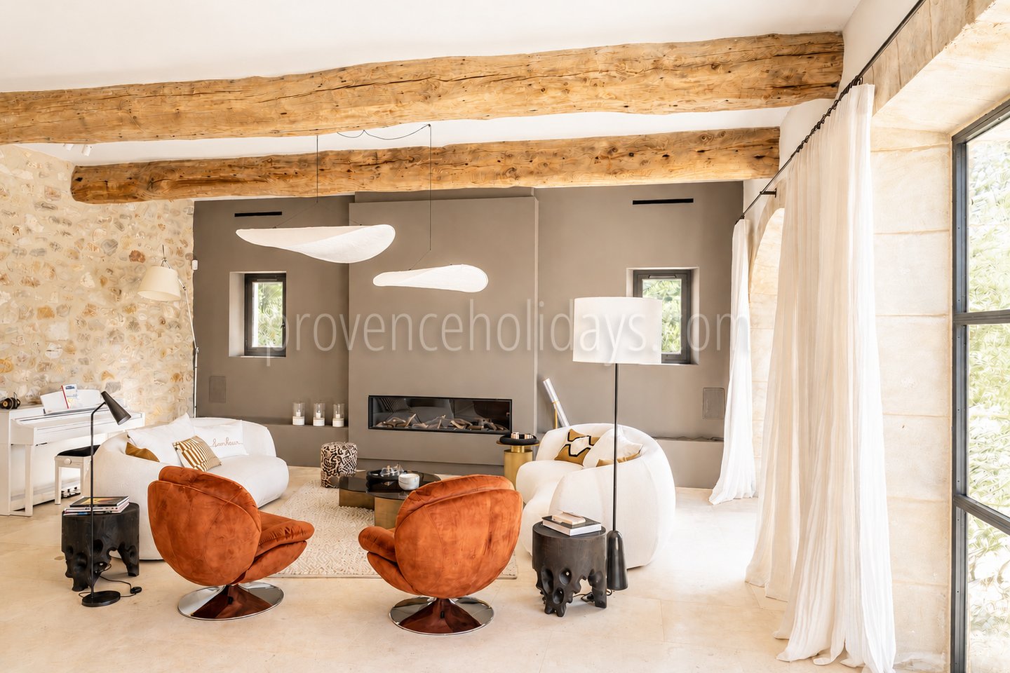 59 - Le Loup des Alpilles: Villa: Interior