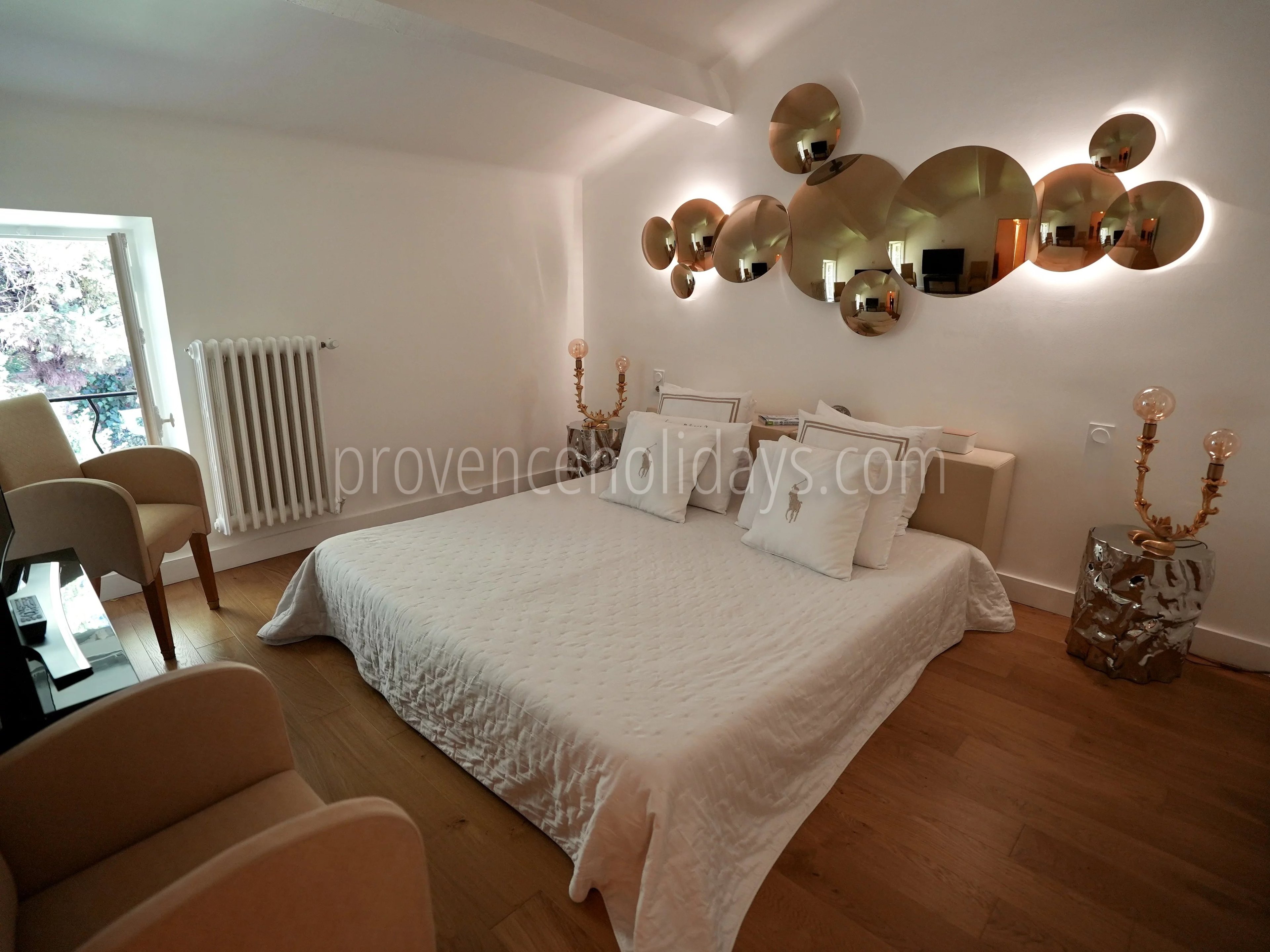 26 - Stone estate in Eygalières: Villa: Bedroom