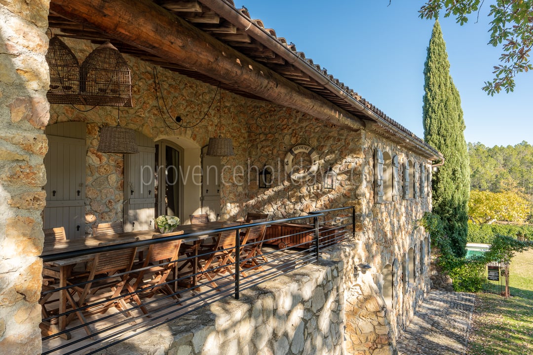 24 - Domaine Three Lakes: Villa: Exterior