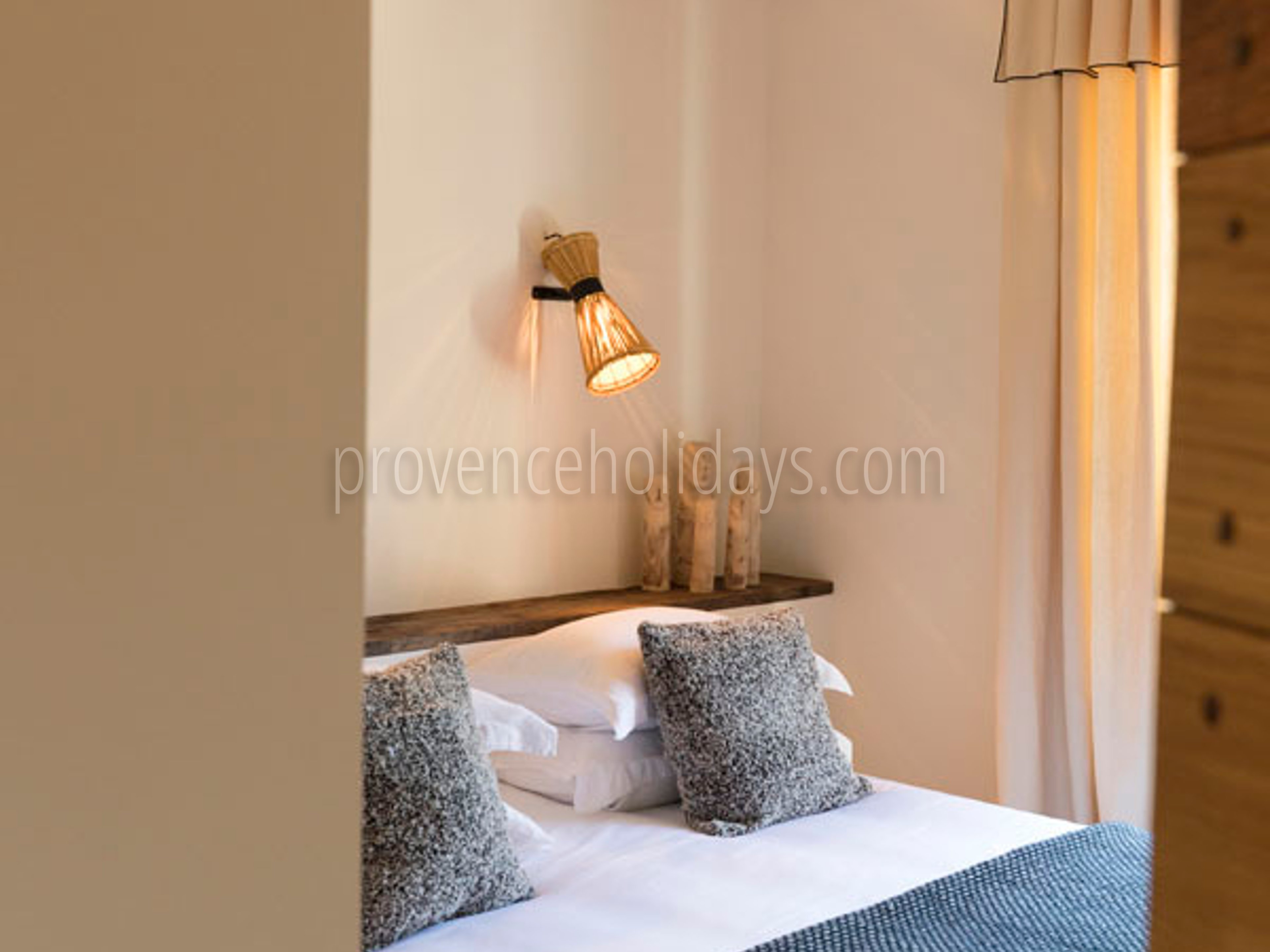29 - Chez Sako: Villa: Bedroom