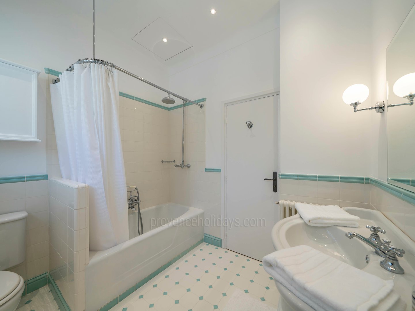 55 - Villa Riviera: Villa: Bathroom