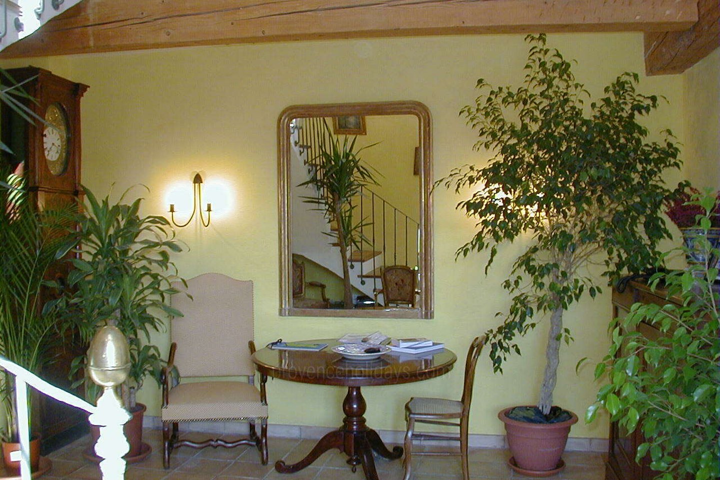 29 - Mas Lambesc: Villa: Interior