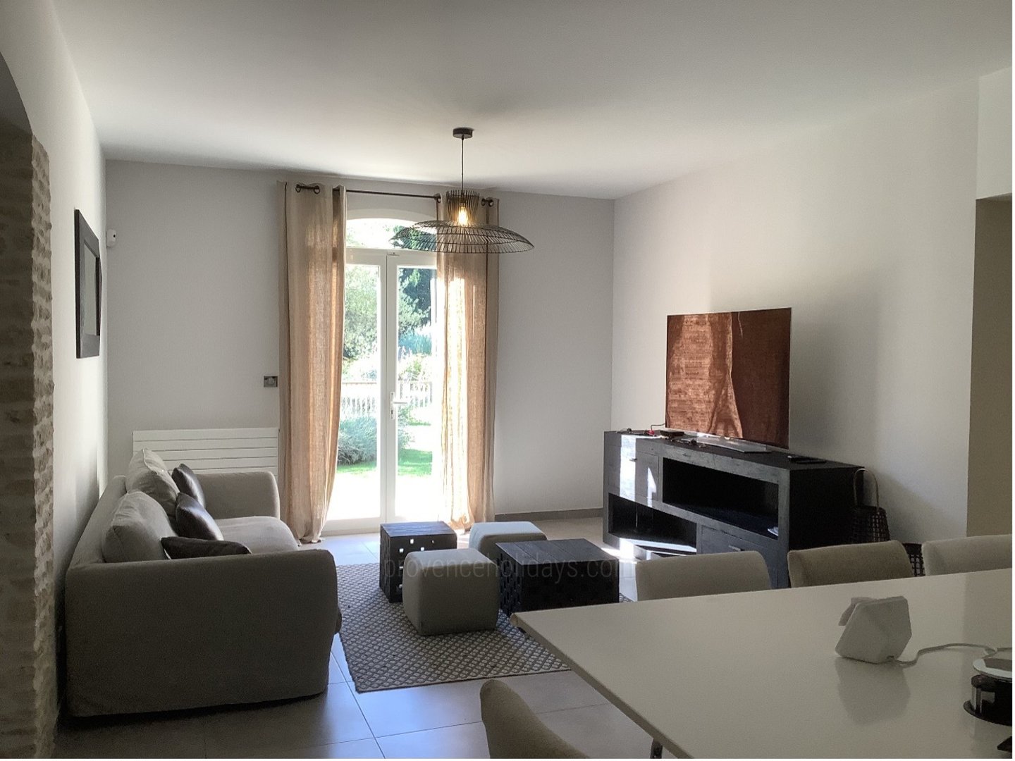 20 - Mas Orgon: Villa: Interior