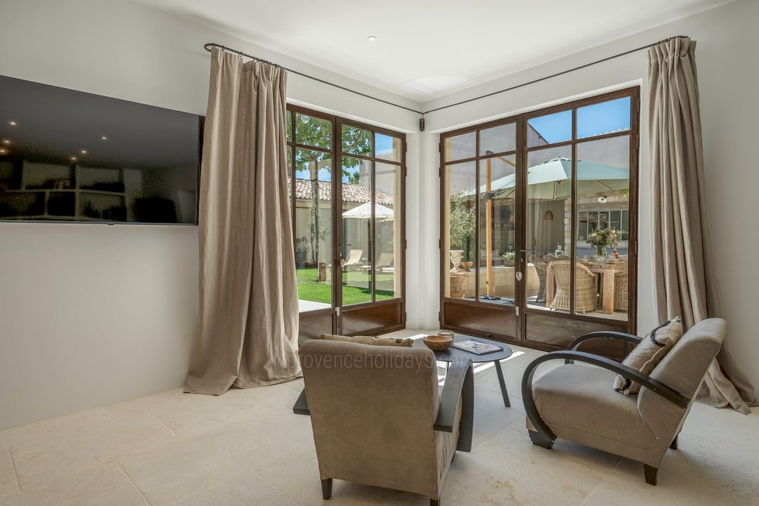 7 - La Vieille Grange: Villa: Interior