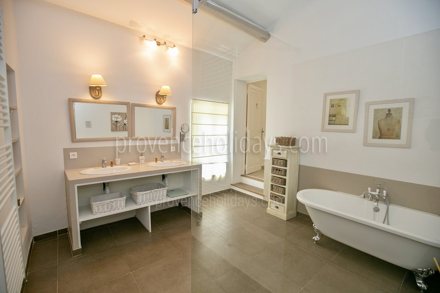 12 - Les Oliviers: Villa: Bathroom