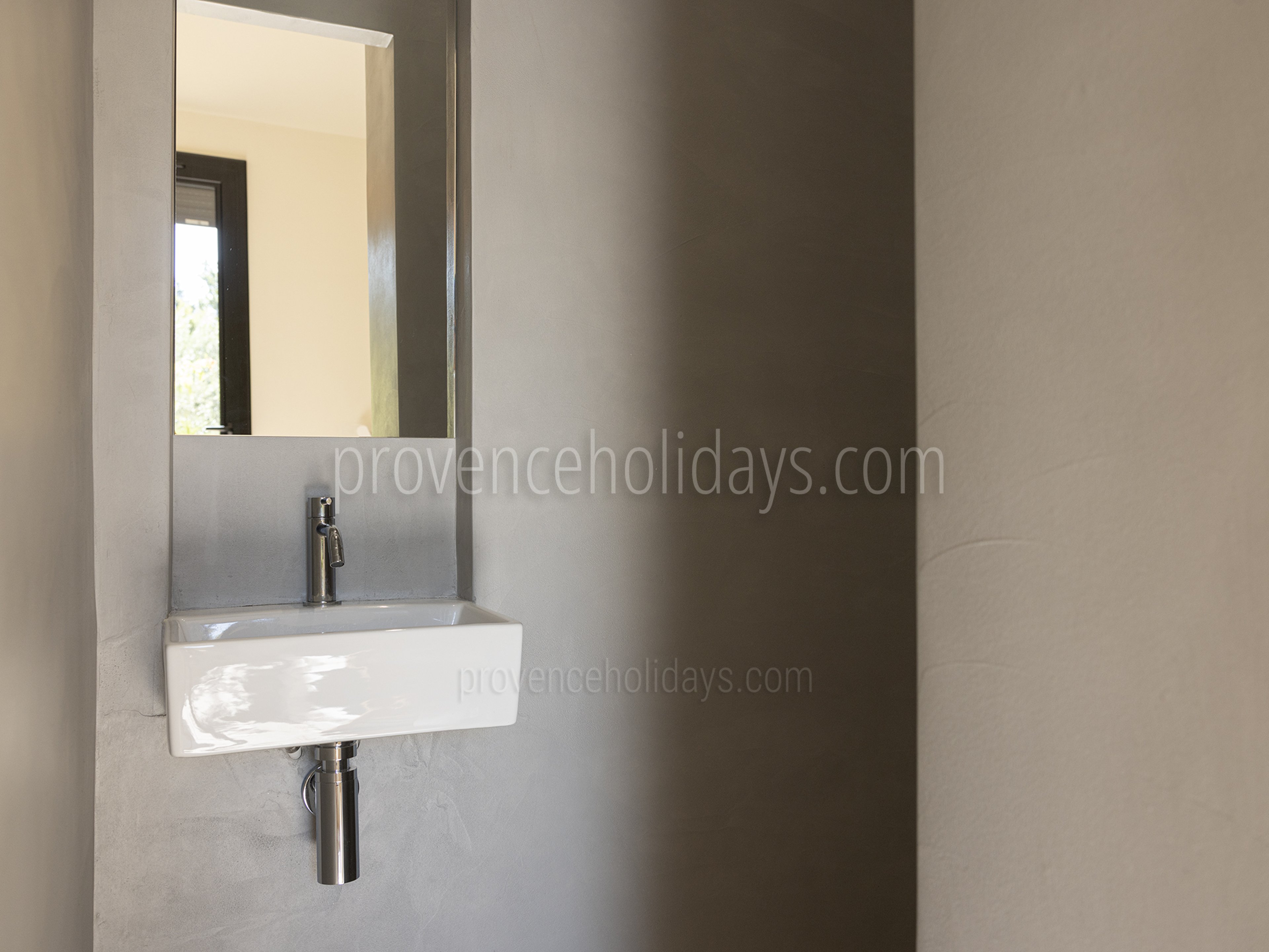 20 - Mas des Firmins: Villa: Bathroom