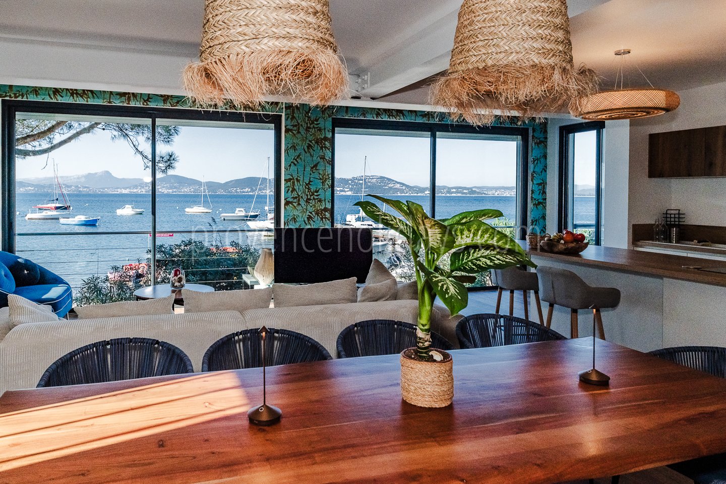 20 - Villa Les Pieds Dans L\'eau: Villa: Interior