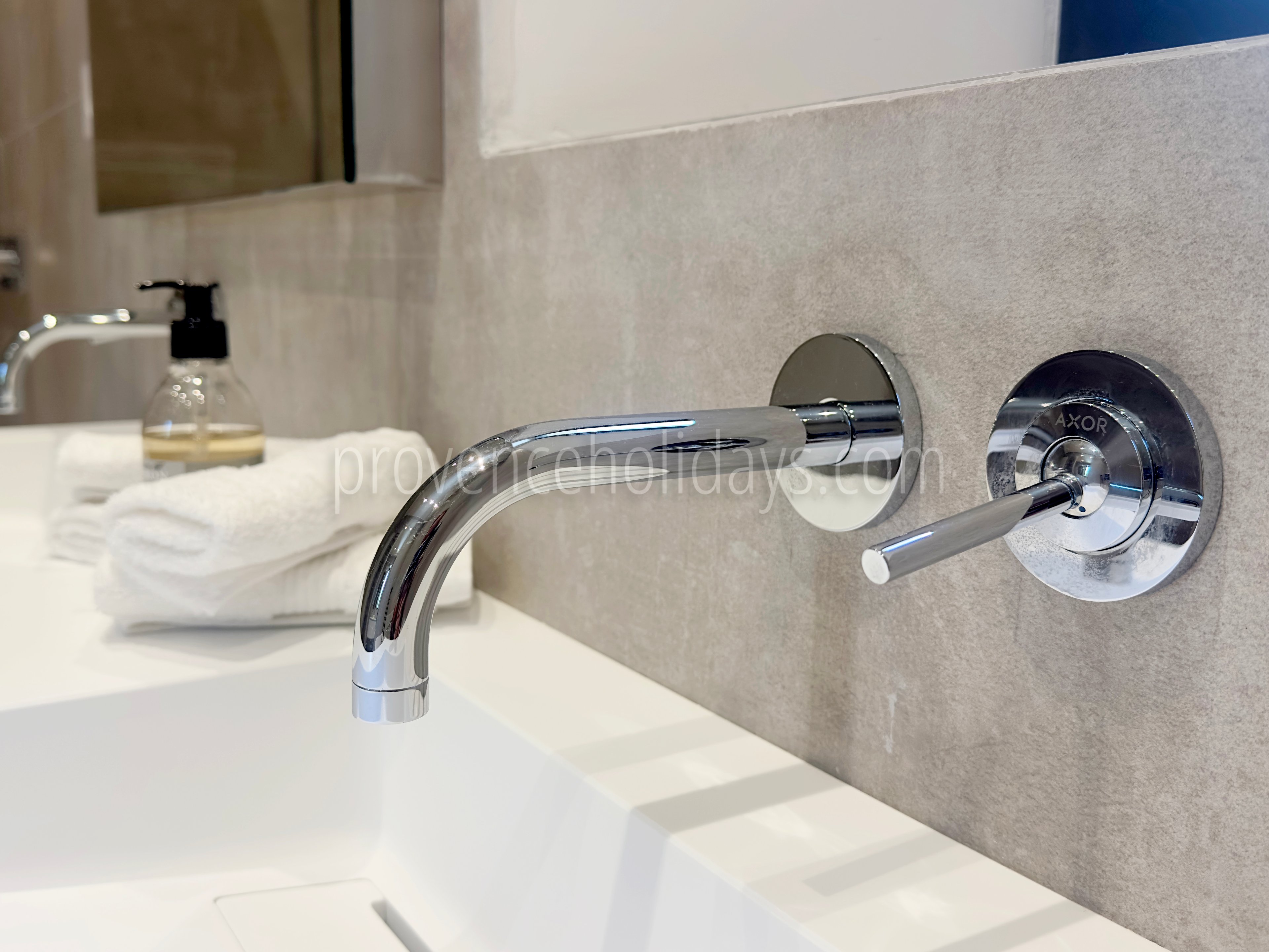 56 - Domaine Altavista: Villa: Bathroom