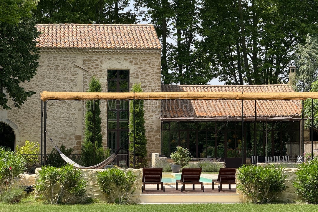 43 - Le Mas d\'Entraigues: Villa: Exterior