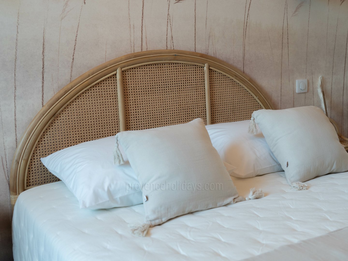 36 - Bastide Leontin: Villa: Bedroom