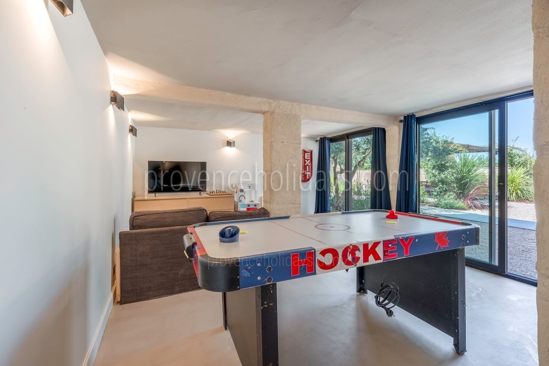 32 - Mas du Repos: Villa: Interior