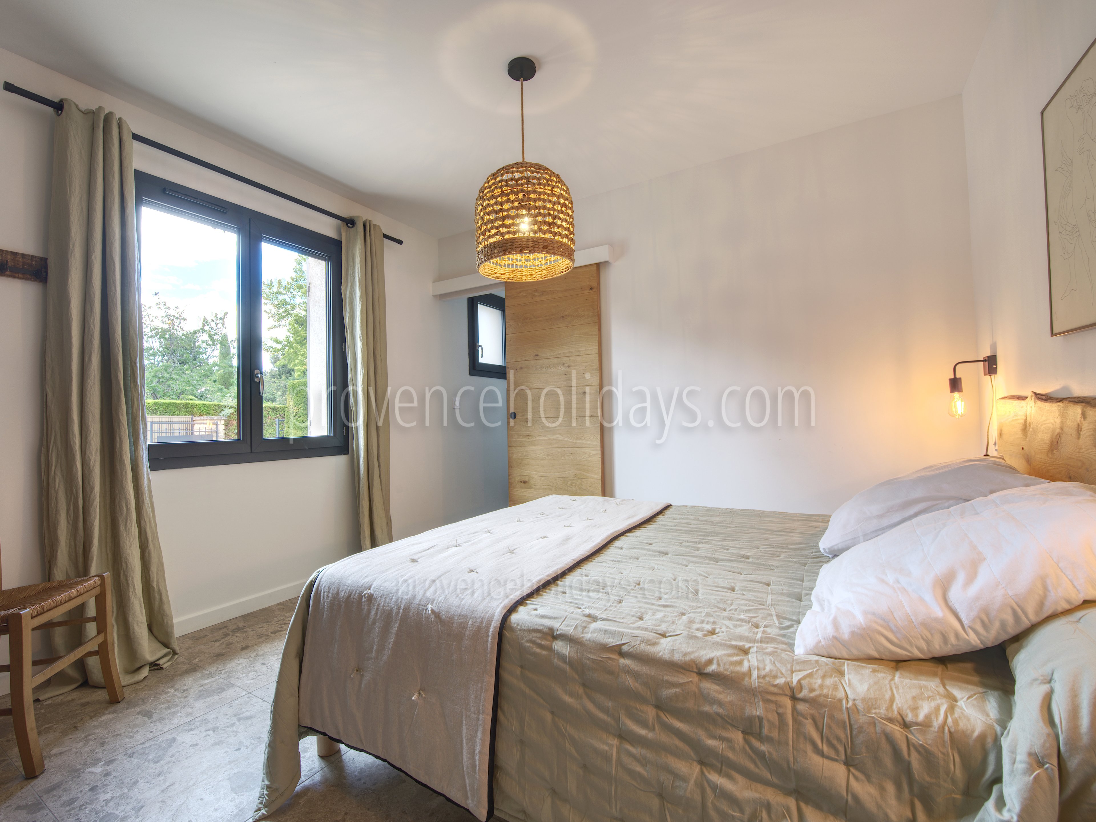 17 - Mazet du Paradou: Villa: Bedroom