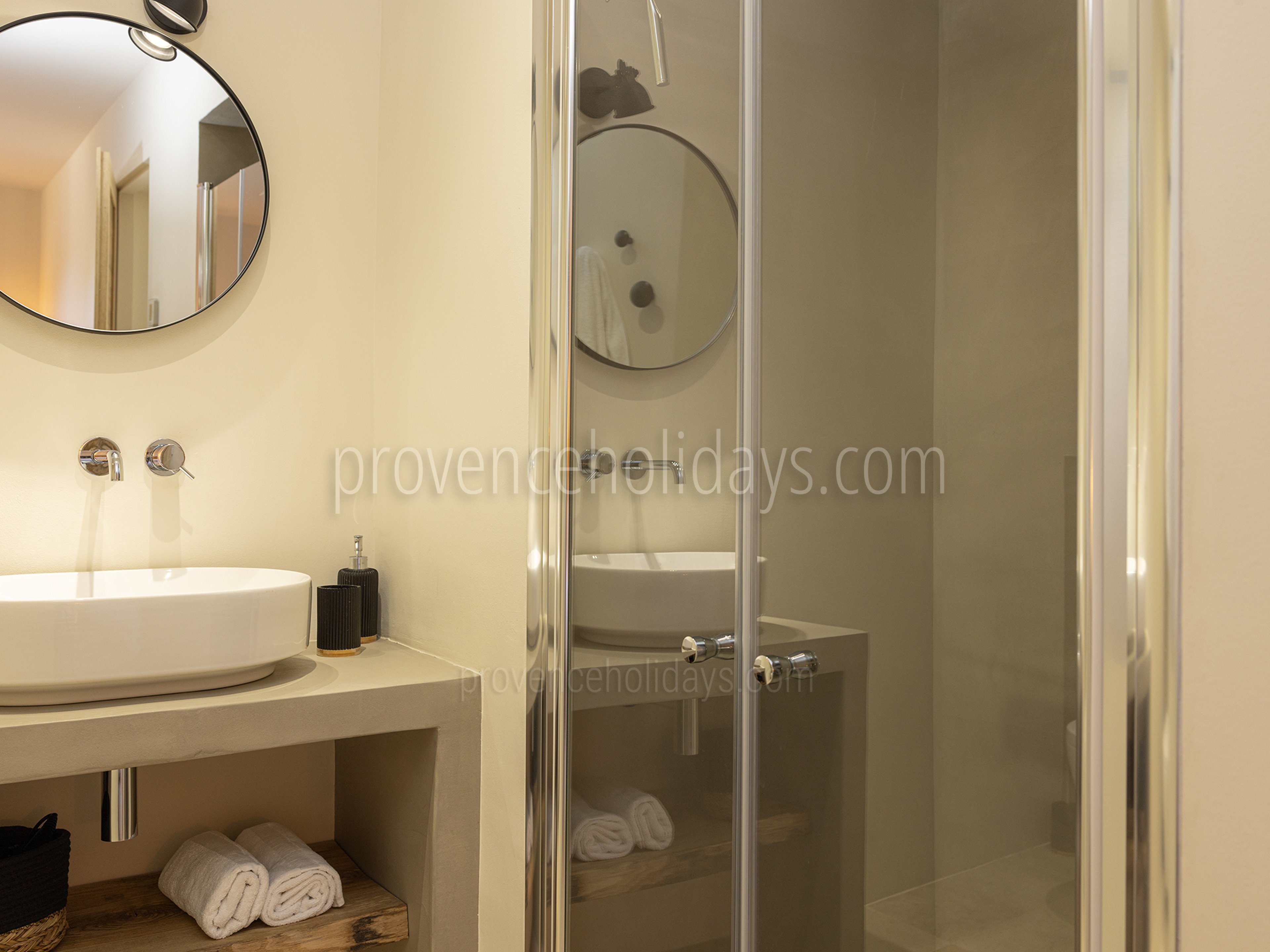 11 - Mas des Firmins: Villa: Bathroom