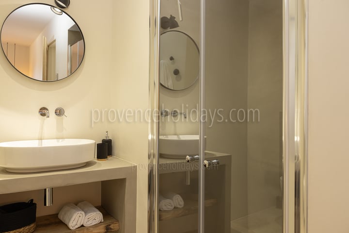 11 - Mas des Firmins: Villa: Bathroom