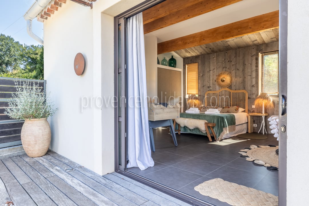 16 - Le Mas du Vallon: Villa: Bedroom
