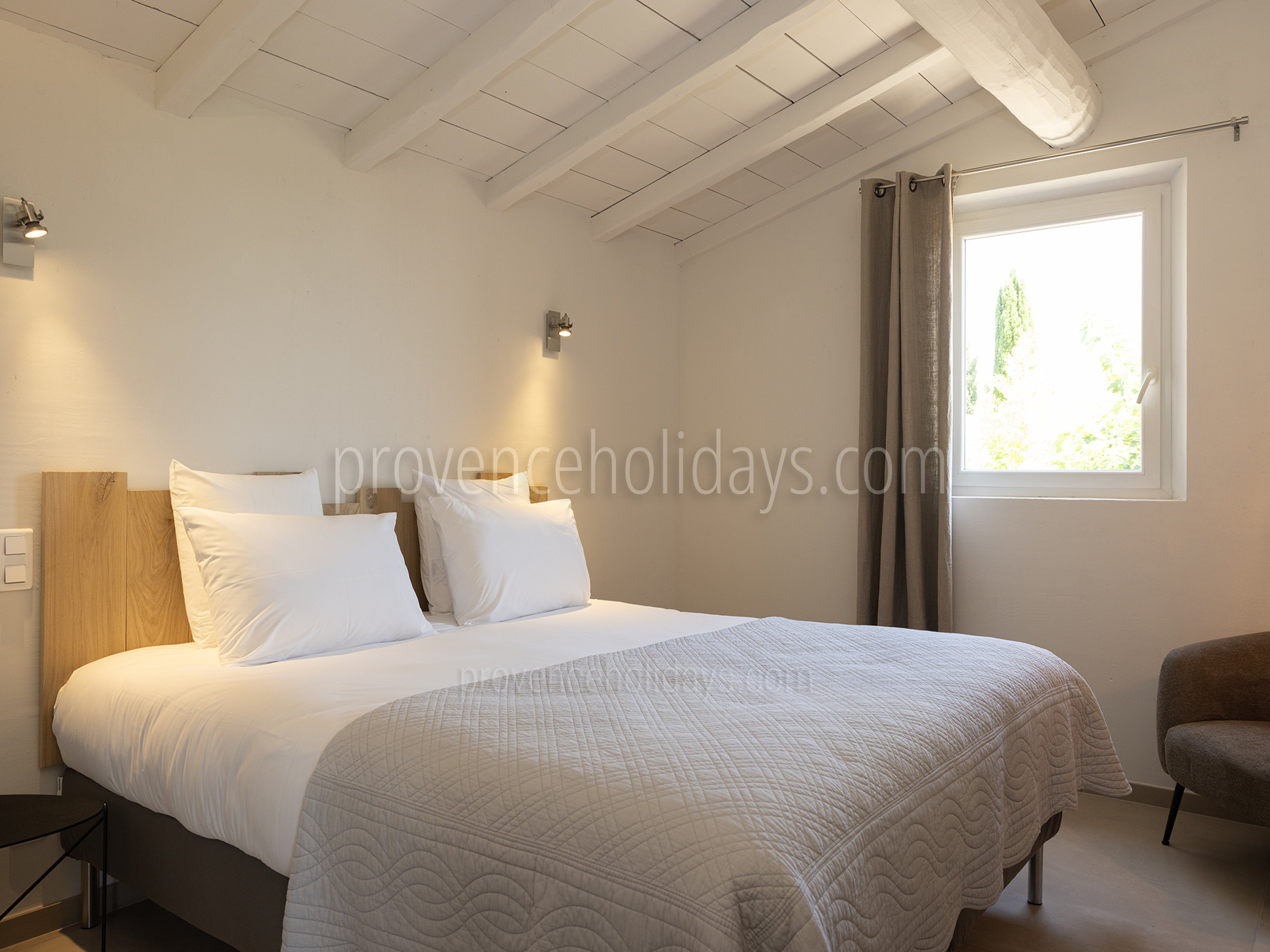 26 - Le Mas des Lauriers: Villa: Bedroom