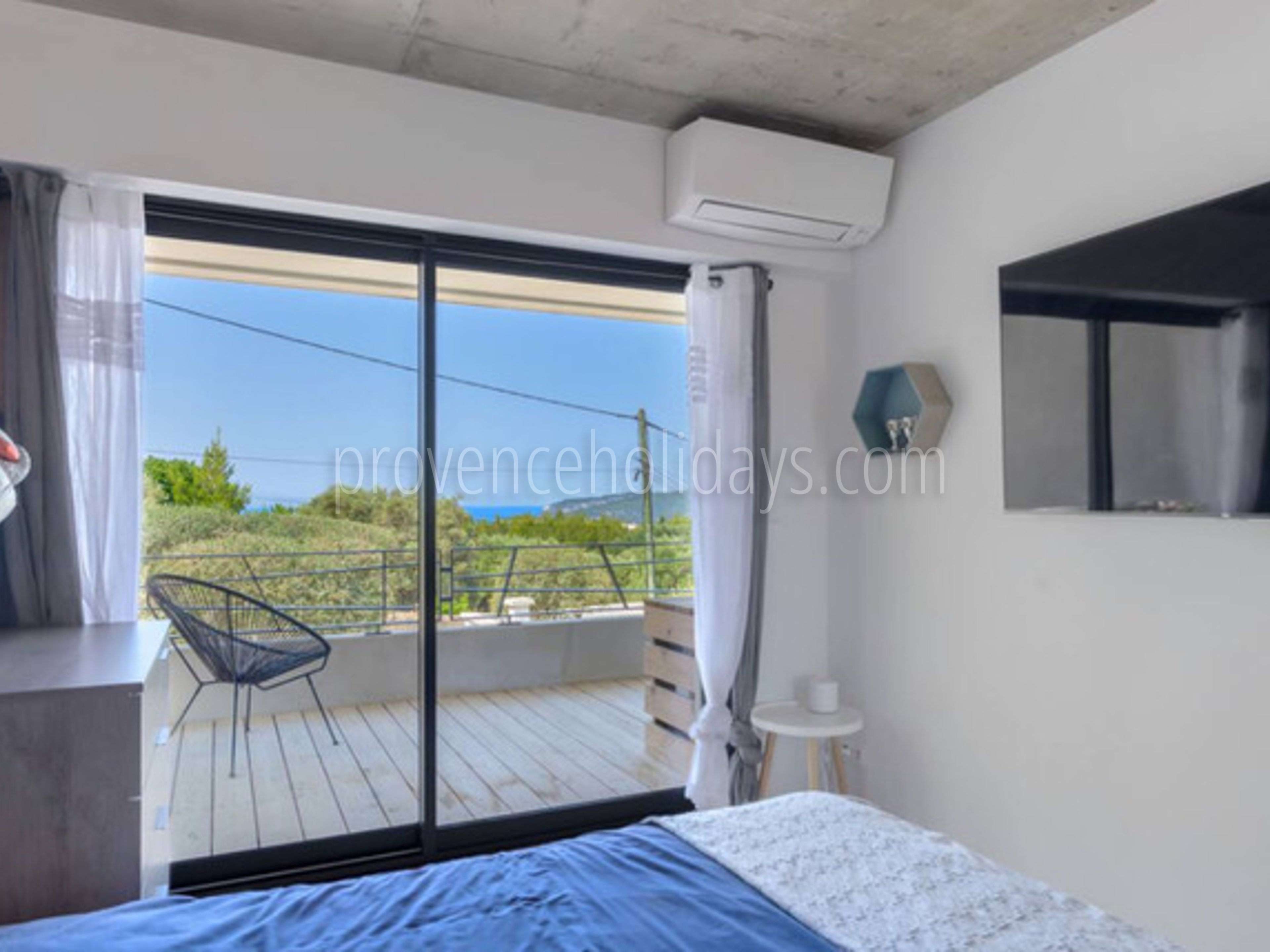 14 - Villas Cassis: Villa: Bedroom