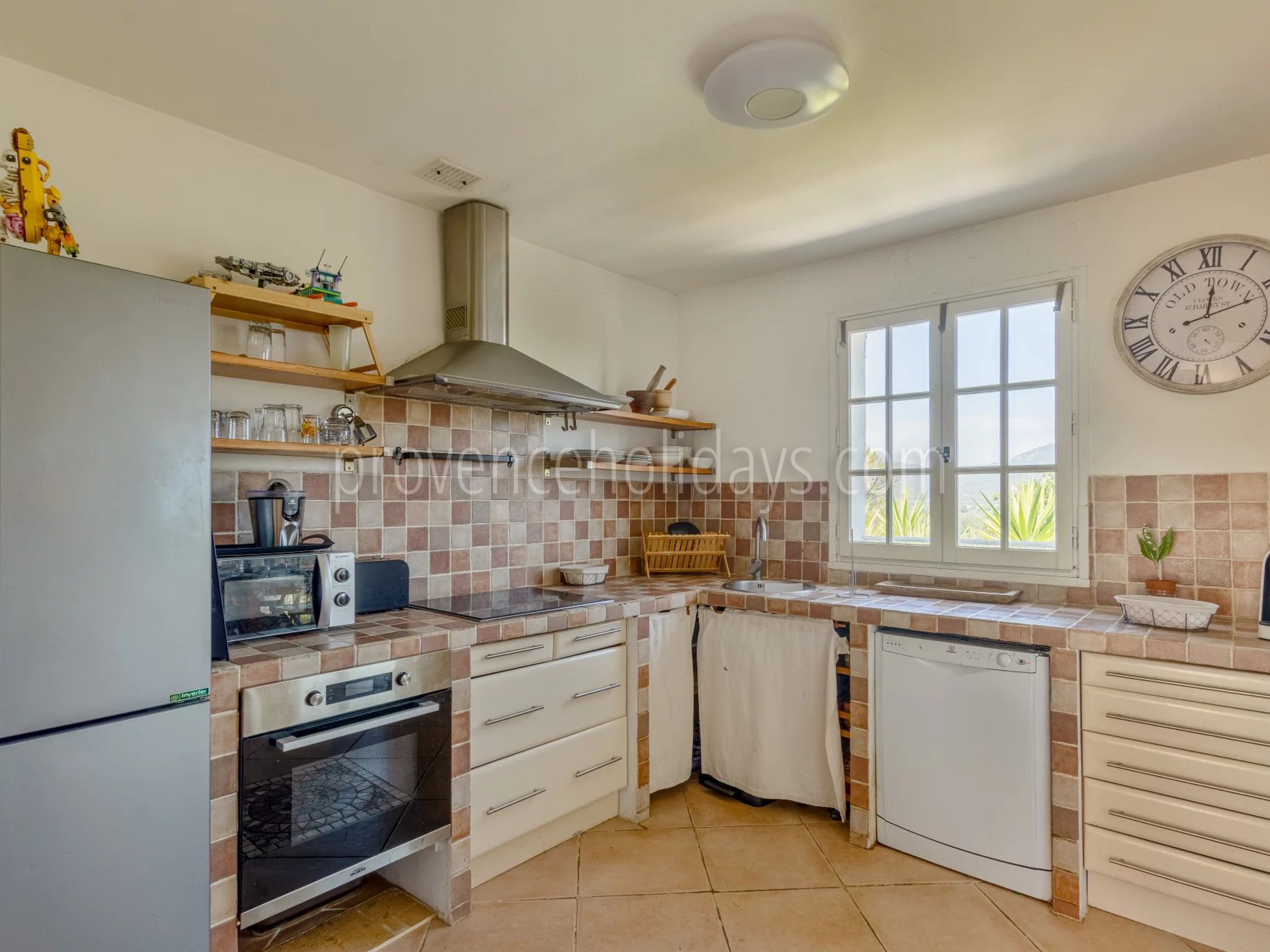 13 - Quiet house in Gassin: Villa: Interior