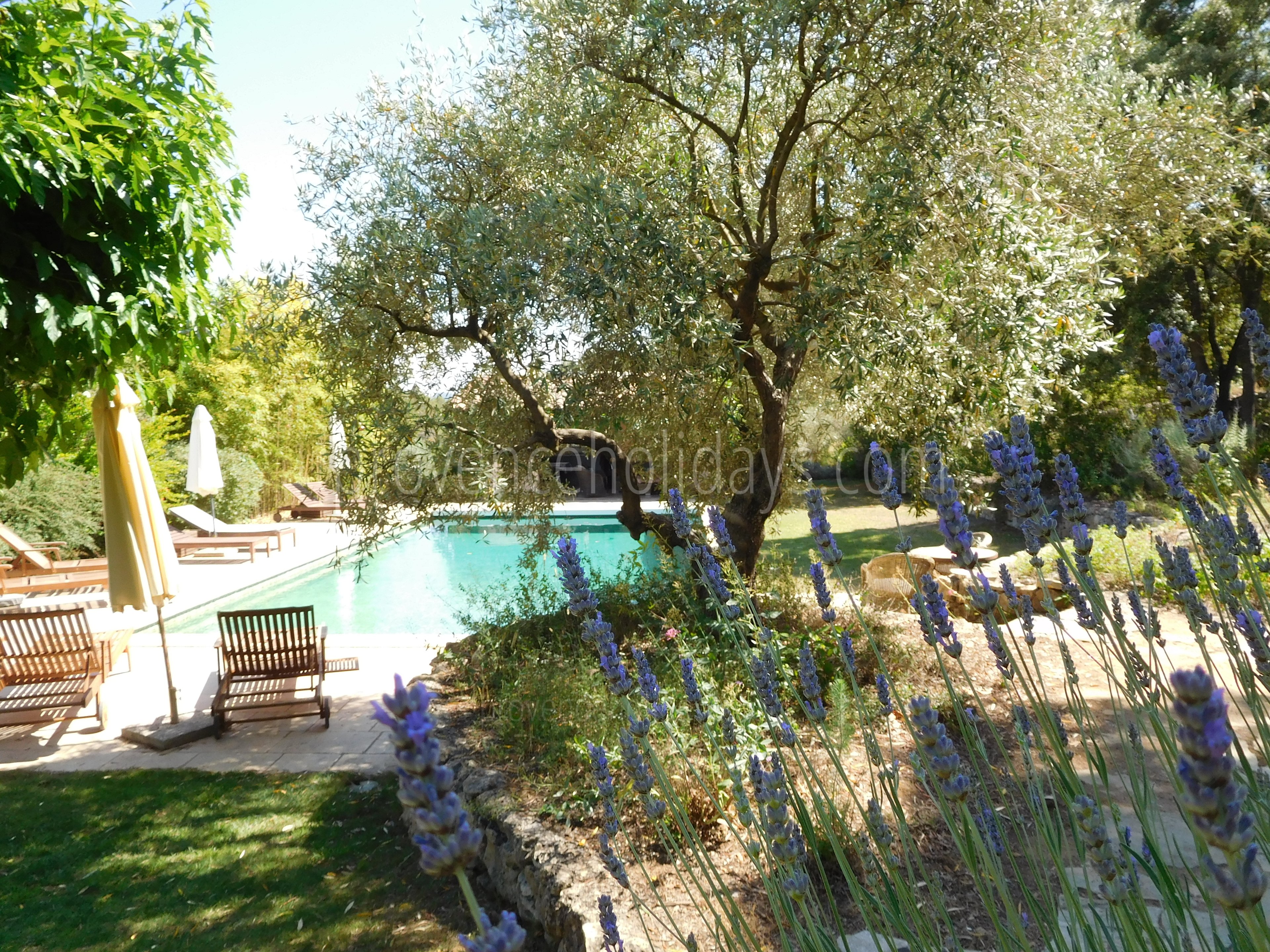 40 - Mas Lorgues: Villa: Exterior