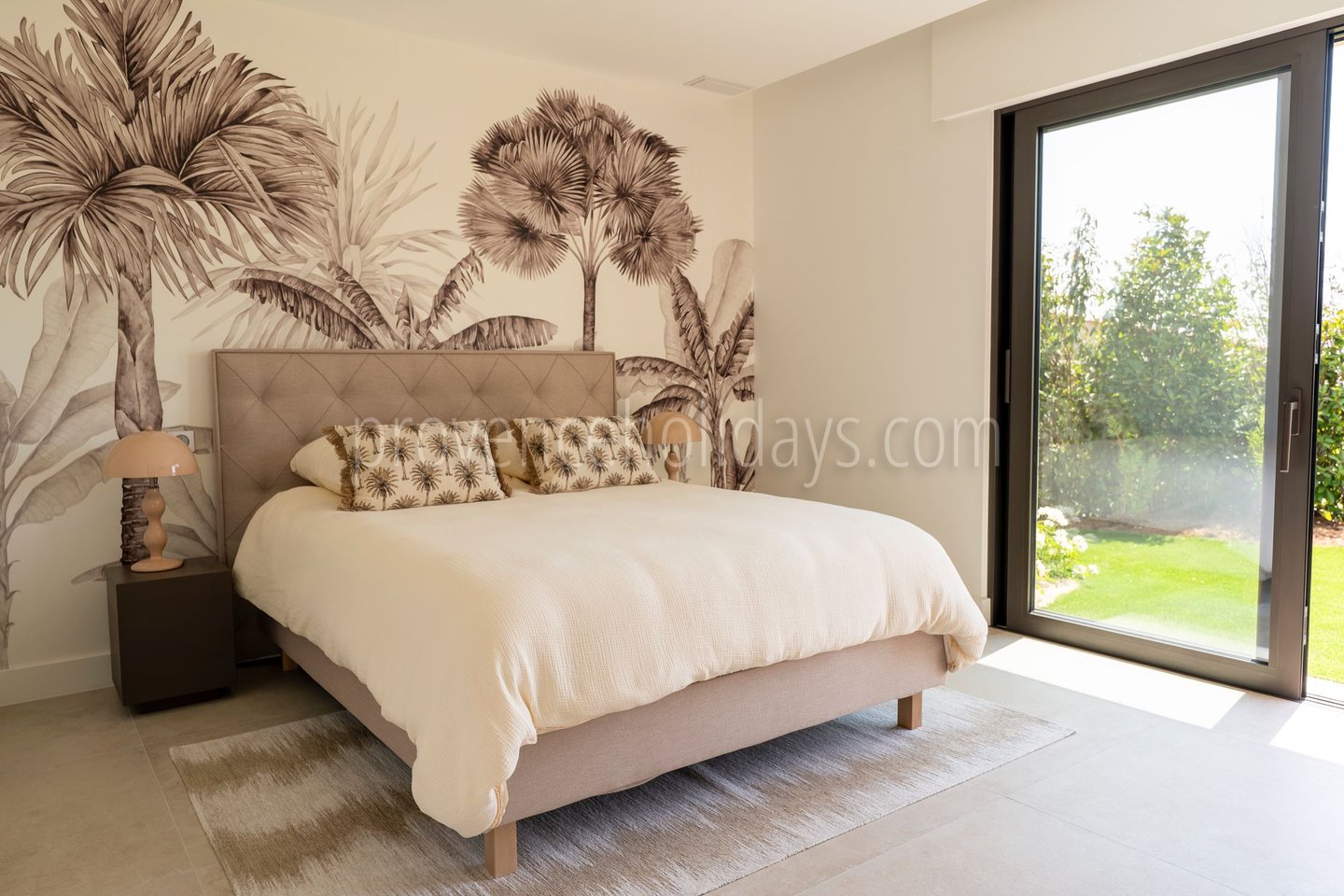 12 - Villa Coco: Villa: Bedroom