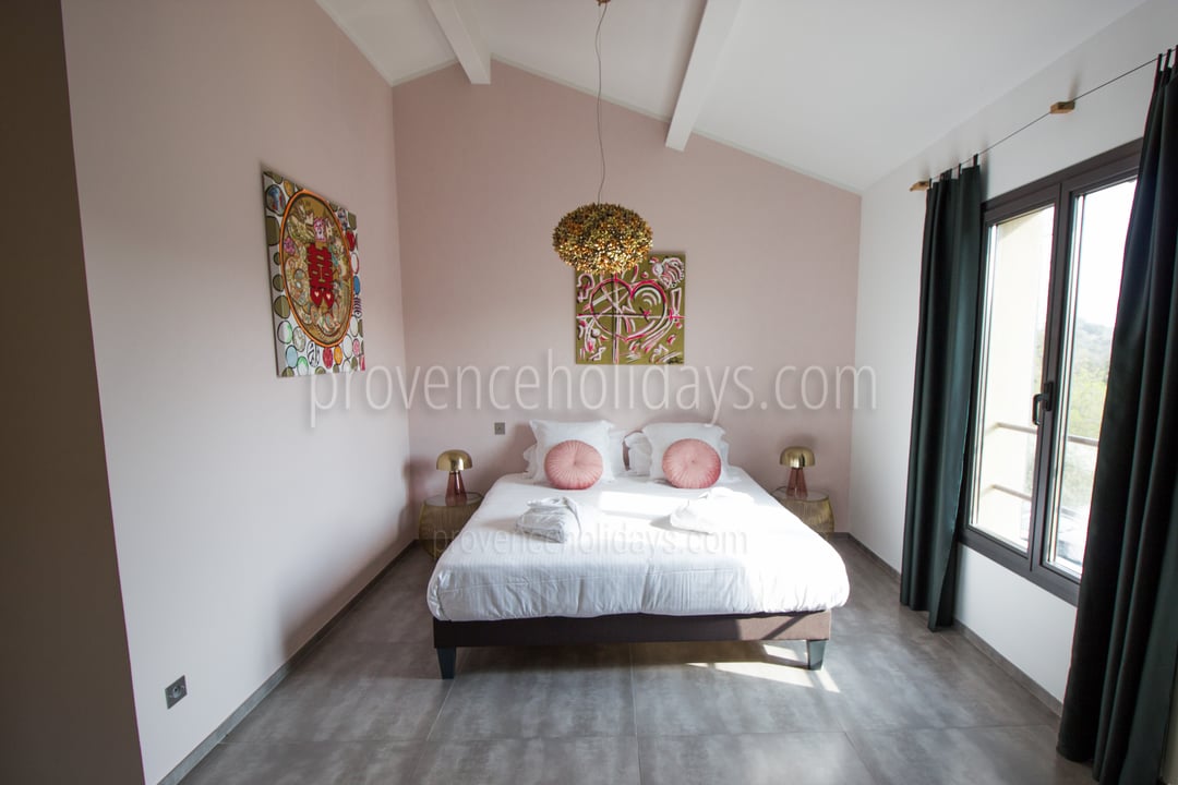 4 - Villa Hyères: Villa: Bedroom