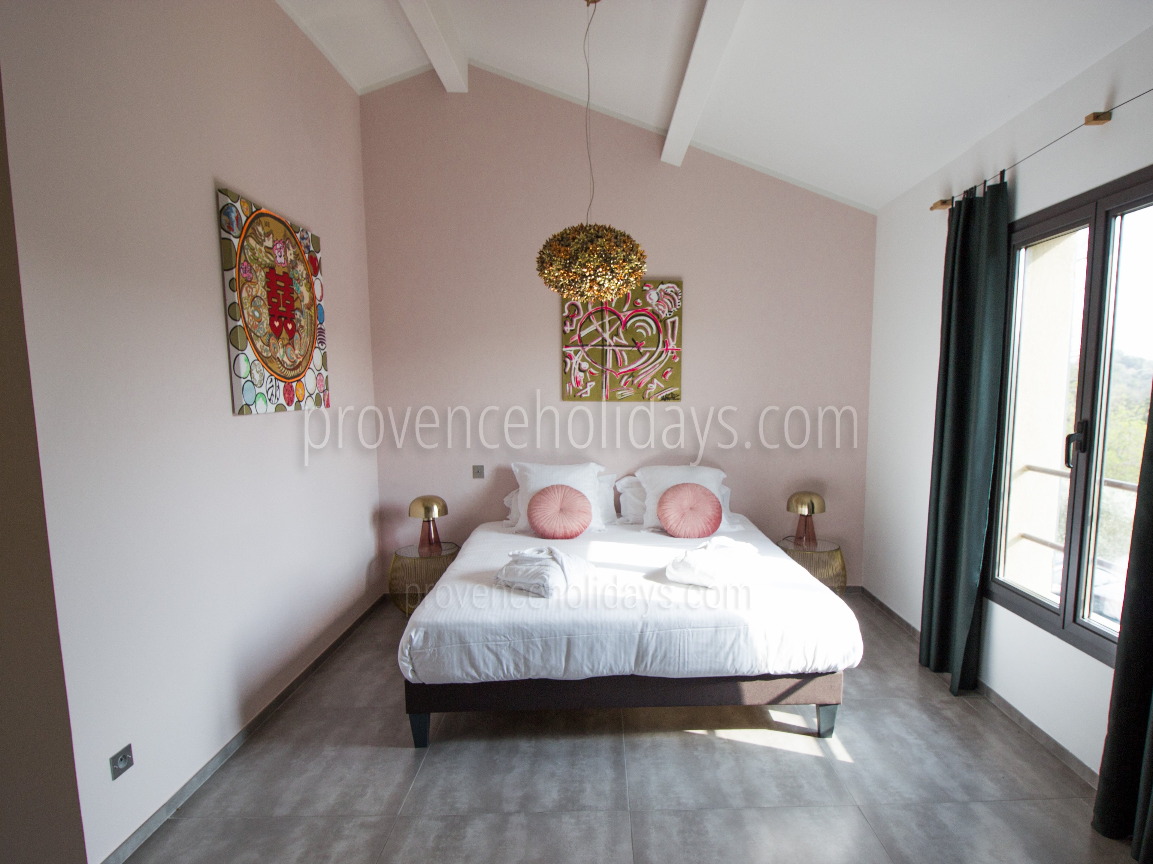 4 - Villa Hyères: Villa: Bedroom